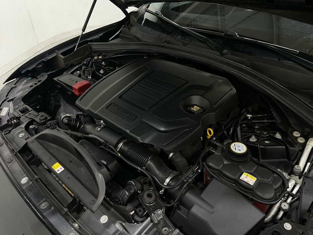 Used 2020 Jaguar F-PACE Prestige image 29