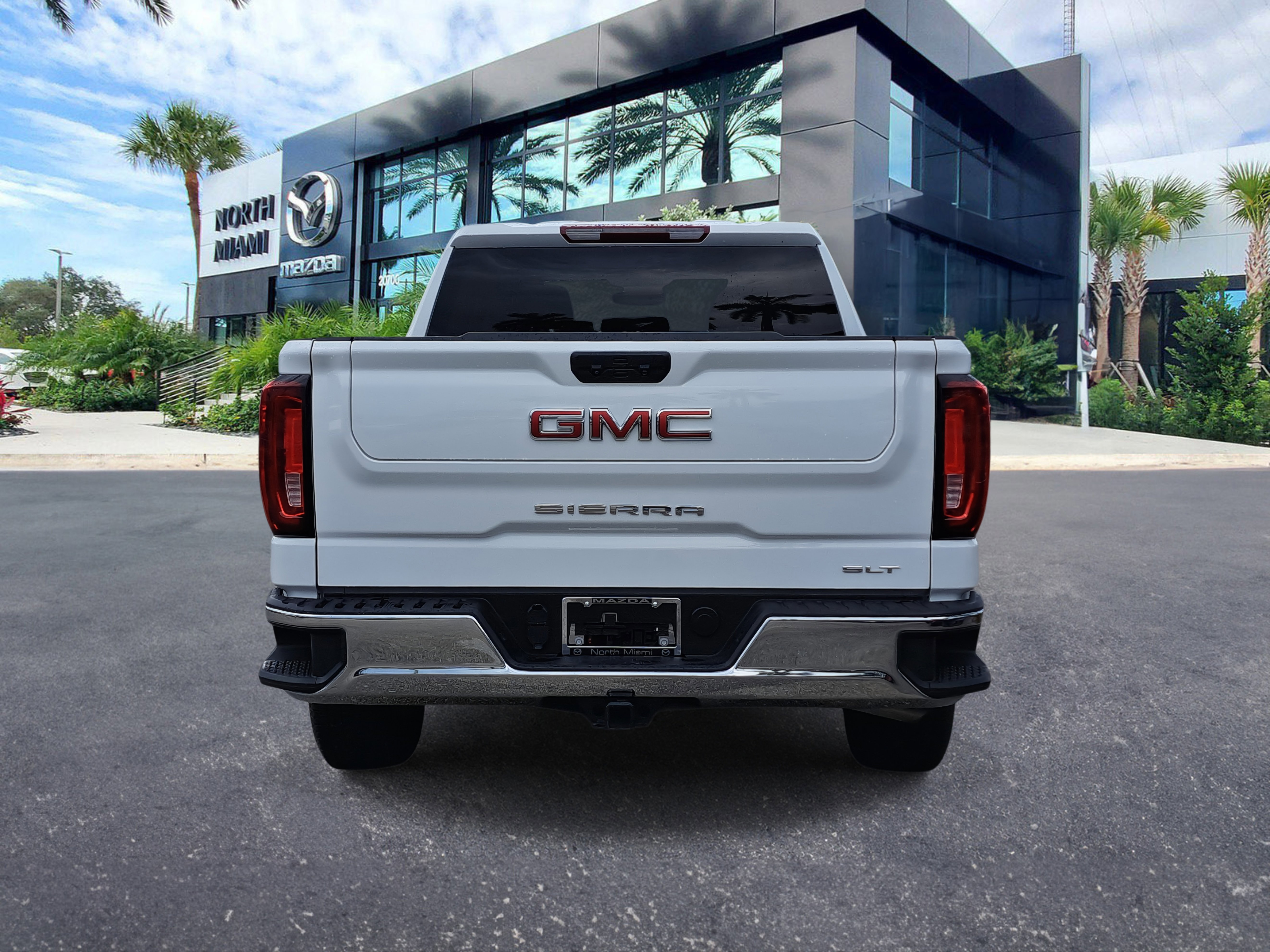 Used 2024 GMC Sierra 1500 SLT image 4