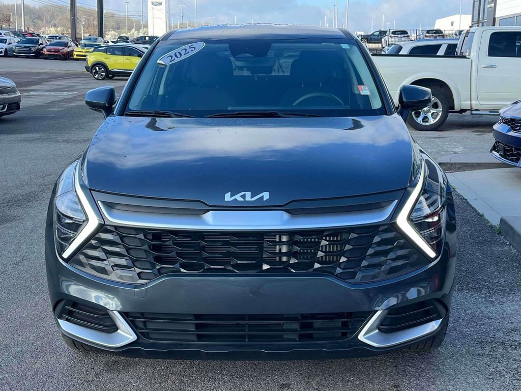 Used 2025 Kia Sportage LX image 30