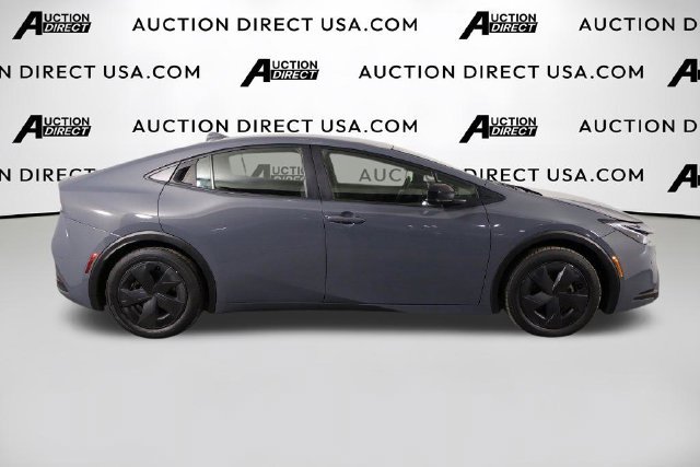 Used 2025 Toyota Prius LE FWD image 50