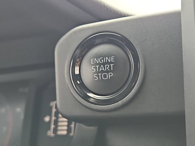 Used 2025 Toyota Tacoma SR5 AWD/4WD image 22