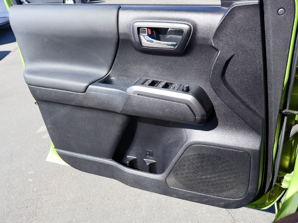 Used 2023 Toyota Tacoma TRD Sport AWD/4WD image 20