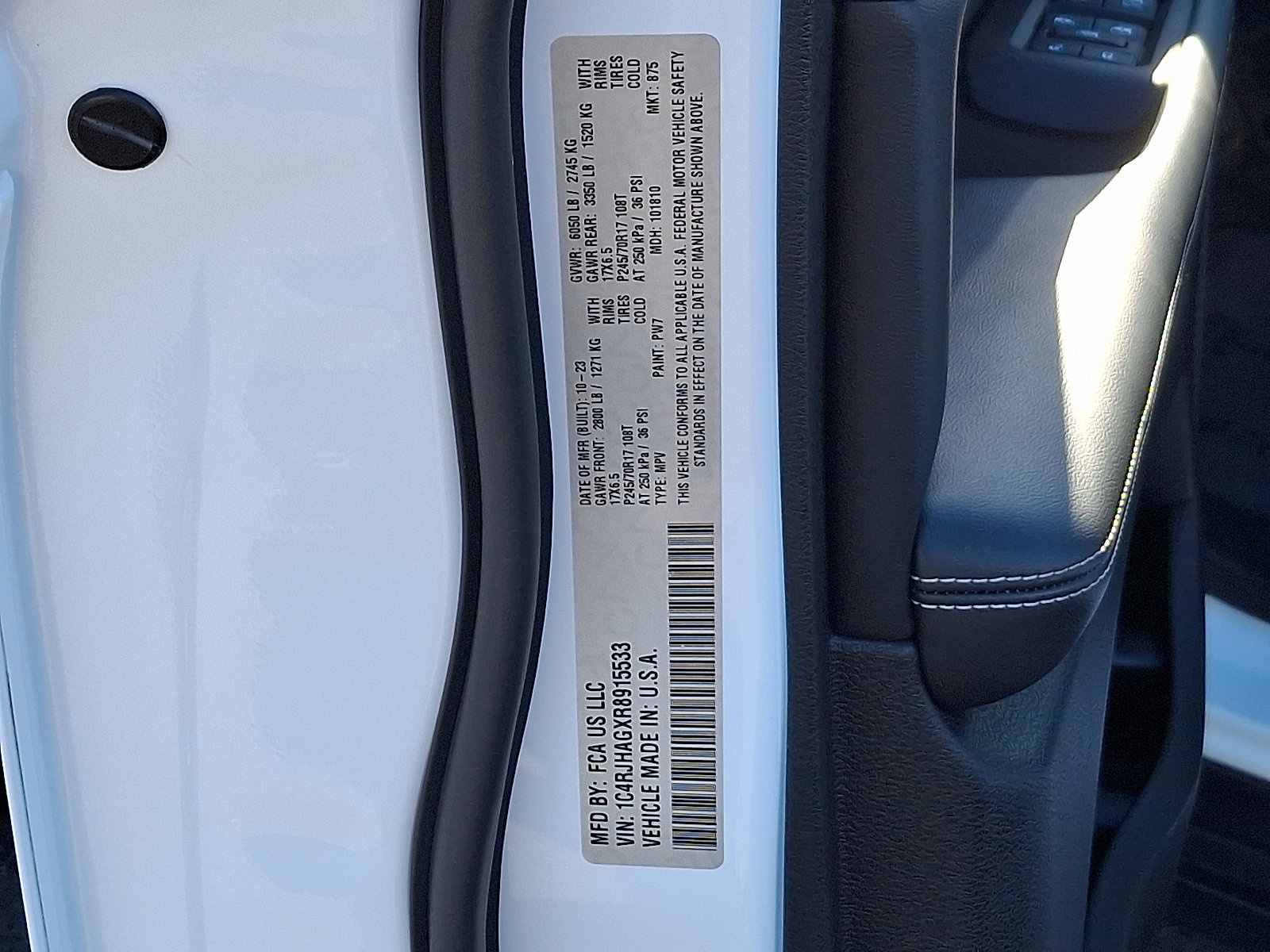 Certified 2024 Jeep Grand Cherokee Laredo image 27