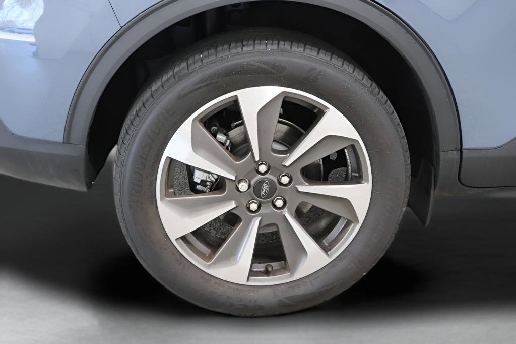 Used 2023 Ford Escape Platinum image 37