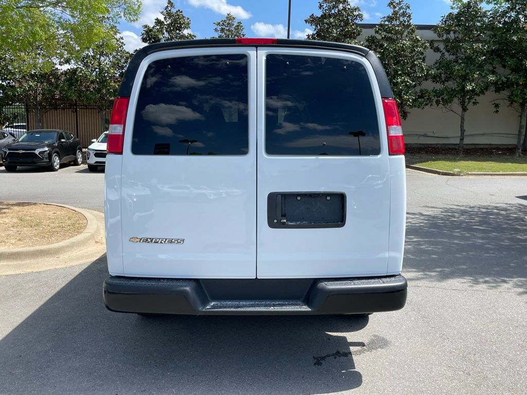 New 2026 Chevrolet Express 3500 LS RWD image 6
