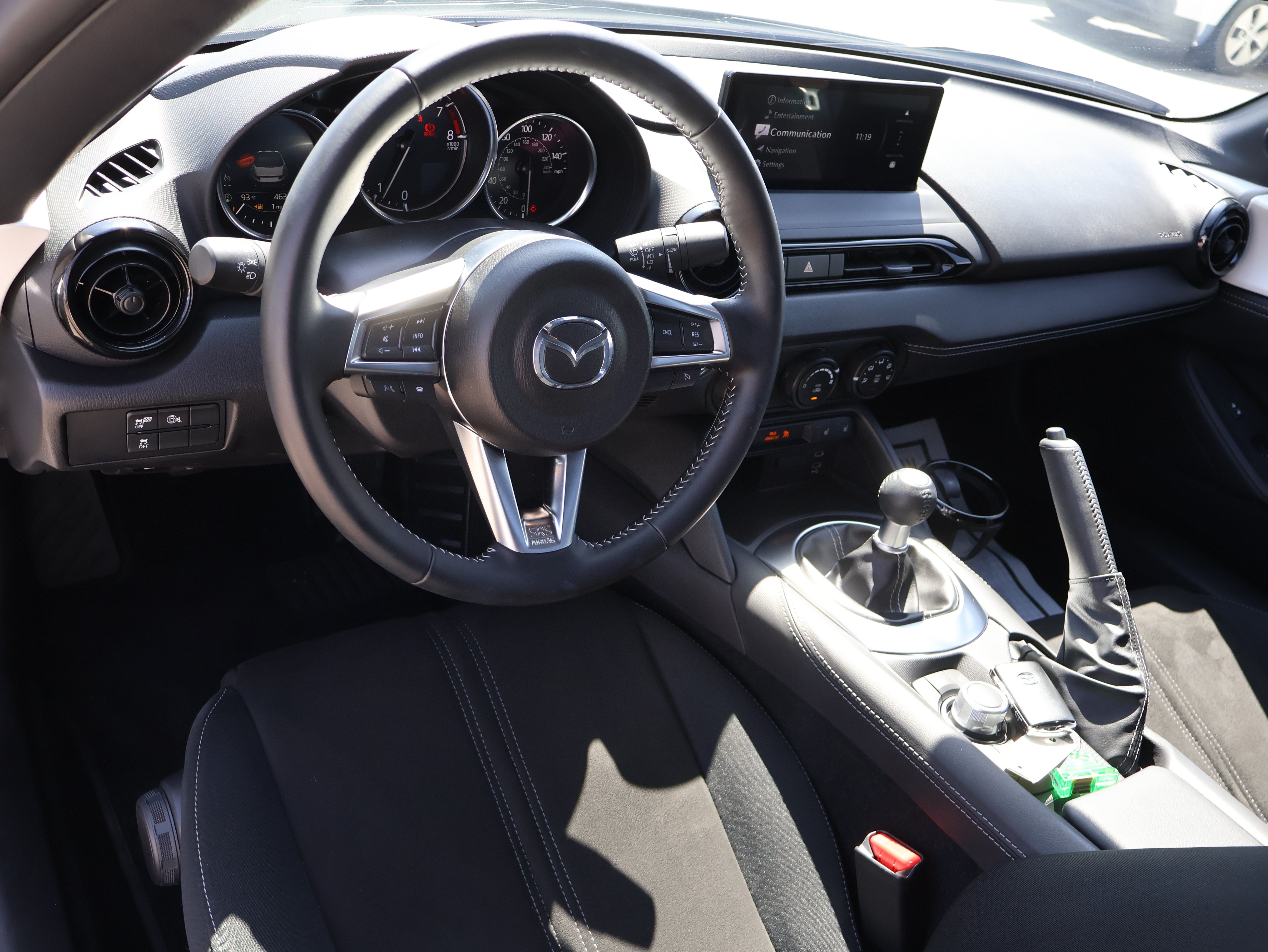 Certified 2025 MAZDA MX-5 Miata Club RWD image 13