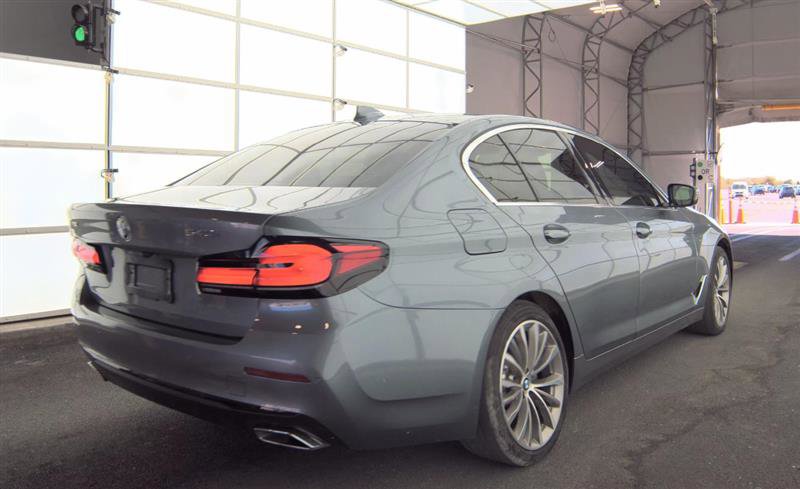 Used 2022 BMW 540i xDrive w/ Executive Package image 10