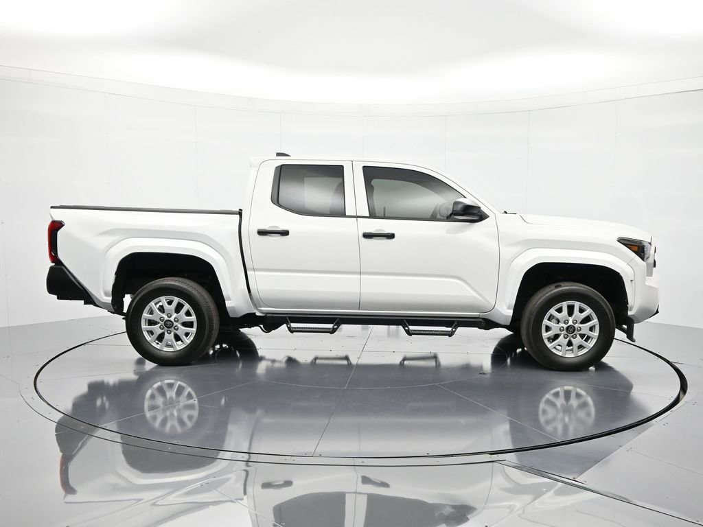Used 2024 Toyota Tacoma SR image 5