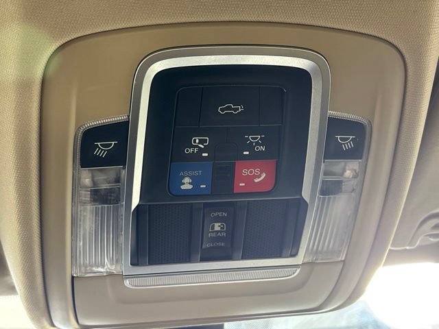 Used 2019 RAM 1500 Laramie AWD/4WD image 43