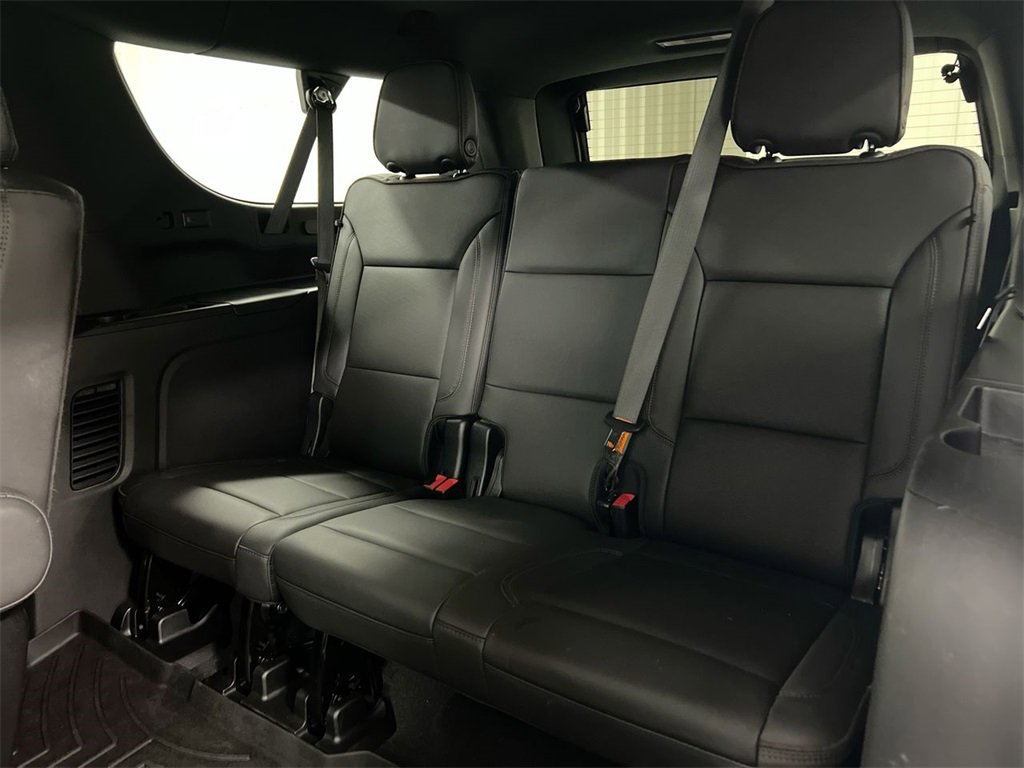 Used 2024 Chevrolet Suburban High Country w/ Advanced Technology Package image 30