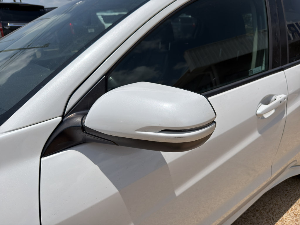 Used 2020 Honda HR-V Touring image 13
