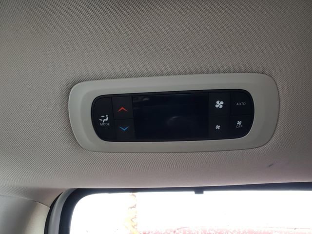 Certified 2024 Chrysler Pacifica Touring-L image 24