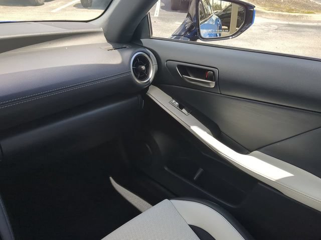 Used 2022 Lexus IS 350 F Sport RWD image 17