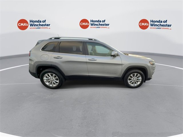 Used 2019 Jeep Cherokee Latitude w/ Cold Weather Group image 11