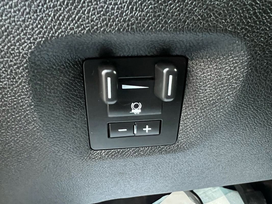 Used 2013 GMC Sierra 1500 SLE w/ Power Tech Package image 13