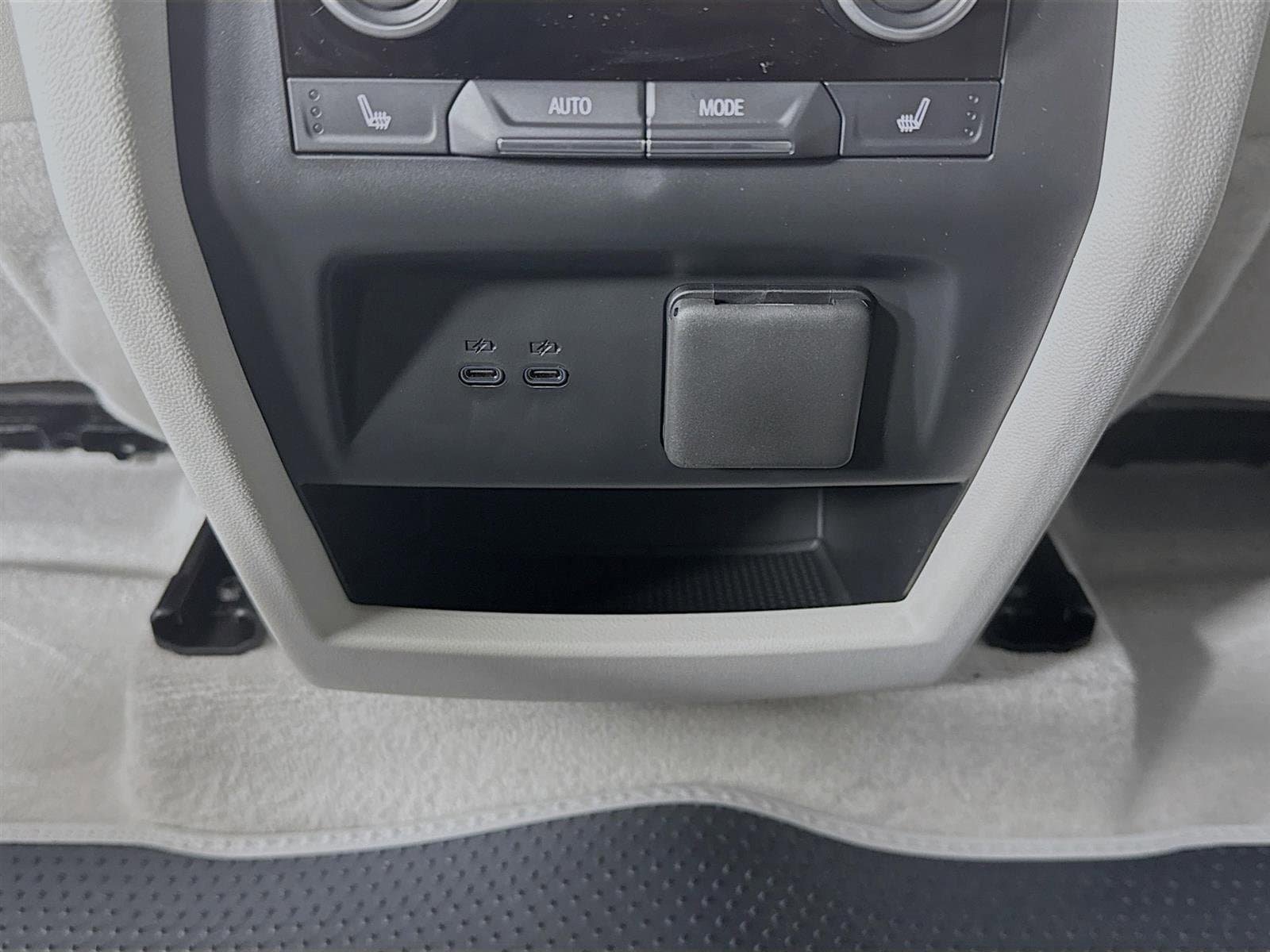 New 2026 Buick Enclave Avenir w/ Super Cruise Package FWD image 28