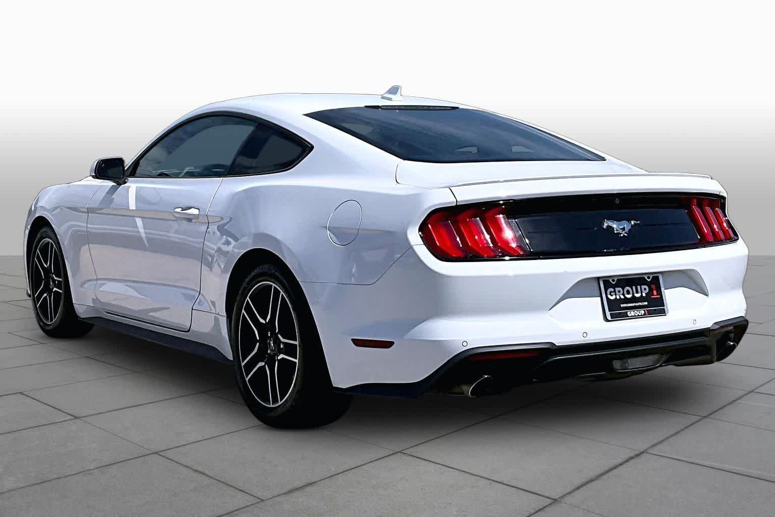 Used 2022 Ford Mustang Premium RWD image 11