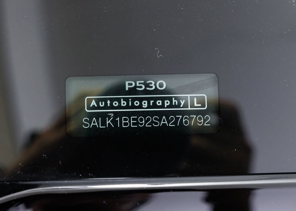 Used 2025 Land Rover Range Rover Long Wheelbase Autobiography AWD/4WD image 40