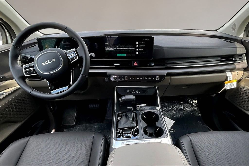 New 2026 Kia Carnival EX FWD image 5
