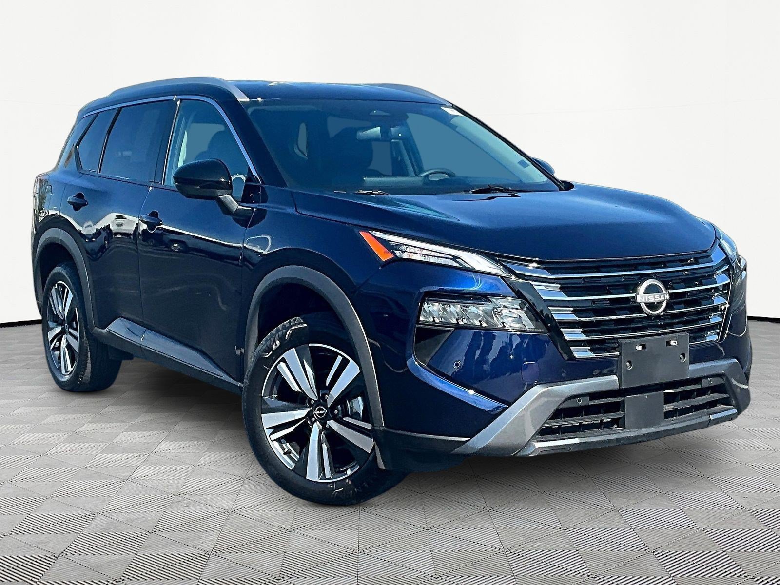 Used 2026 Nissan Rogue SL AWD/4WD image 3