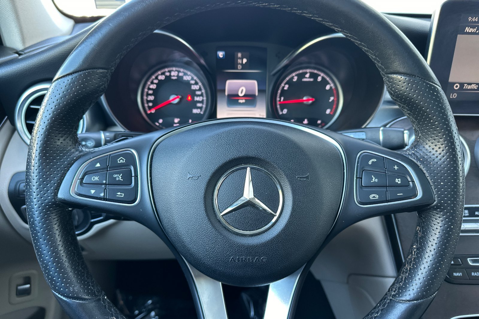 Used 2018 Mercedes-Benz GLC 300 4MATIC image 11