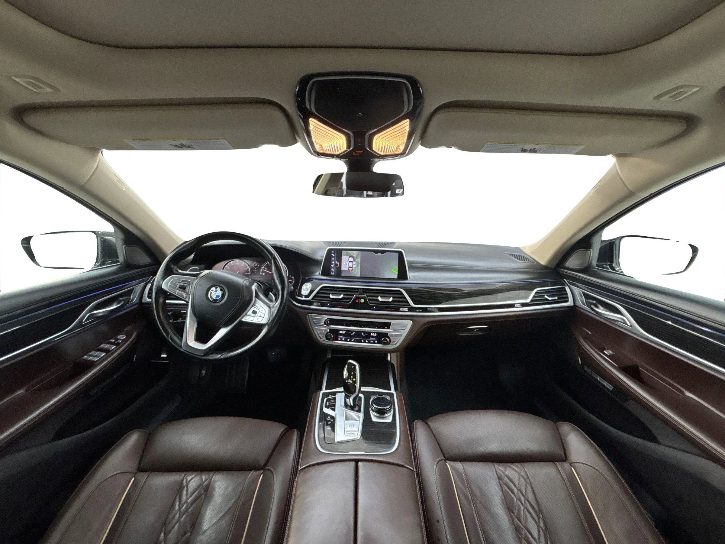 Used 2017 BMW 750i xDrive image 17