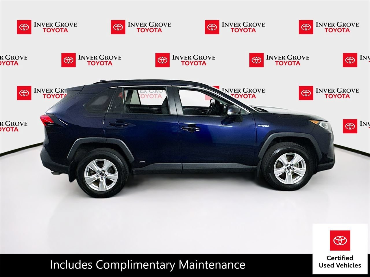 Certified 2021 Toyota RAV4 XLE w/ XLE Grade Weather Package AWD/4WD image 4