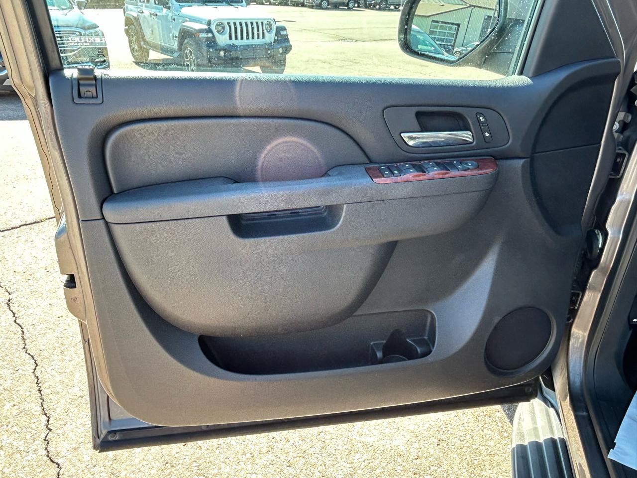 Used 2013 GMC Yukon SLT AWD/4WD image 14