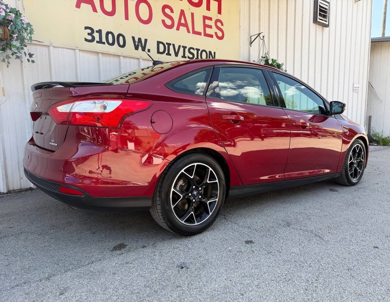 Used 2014 Ford Focus SE w/ Equipment Group 201A FWD image 4