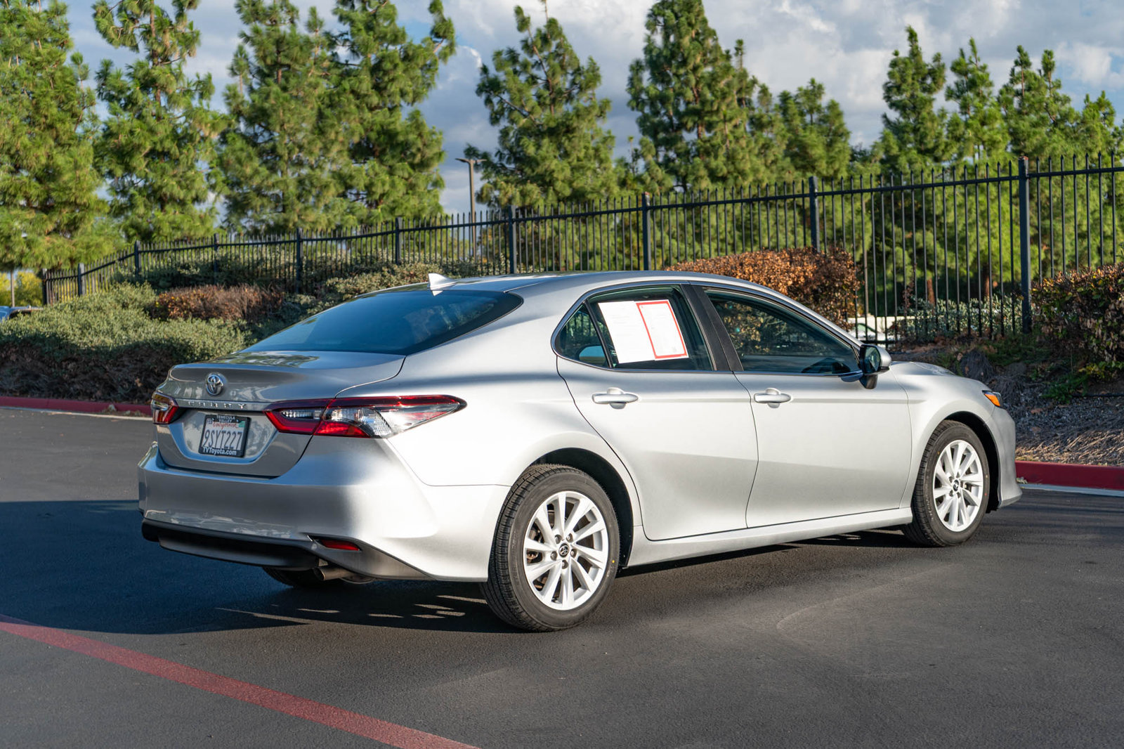 Certified 2022 Toyota Camry LE AWD/4WD image 9
