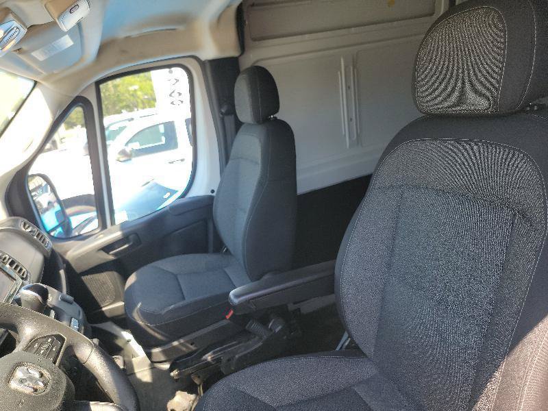 Used 2025 RAM ProMaster 2500 w/ Convenience Group FWD image 11