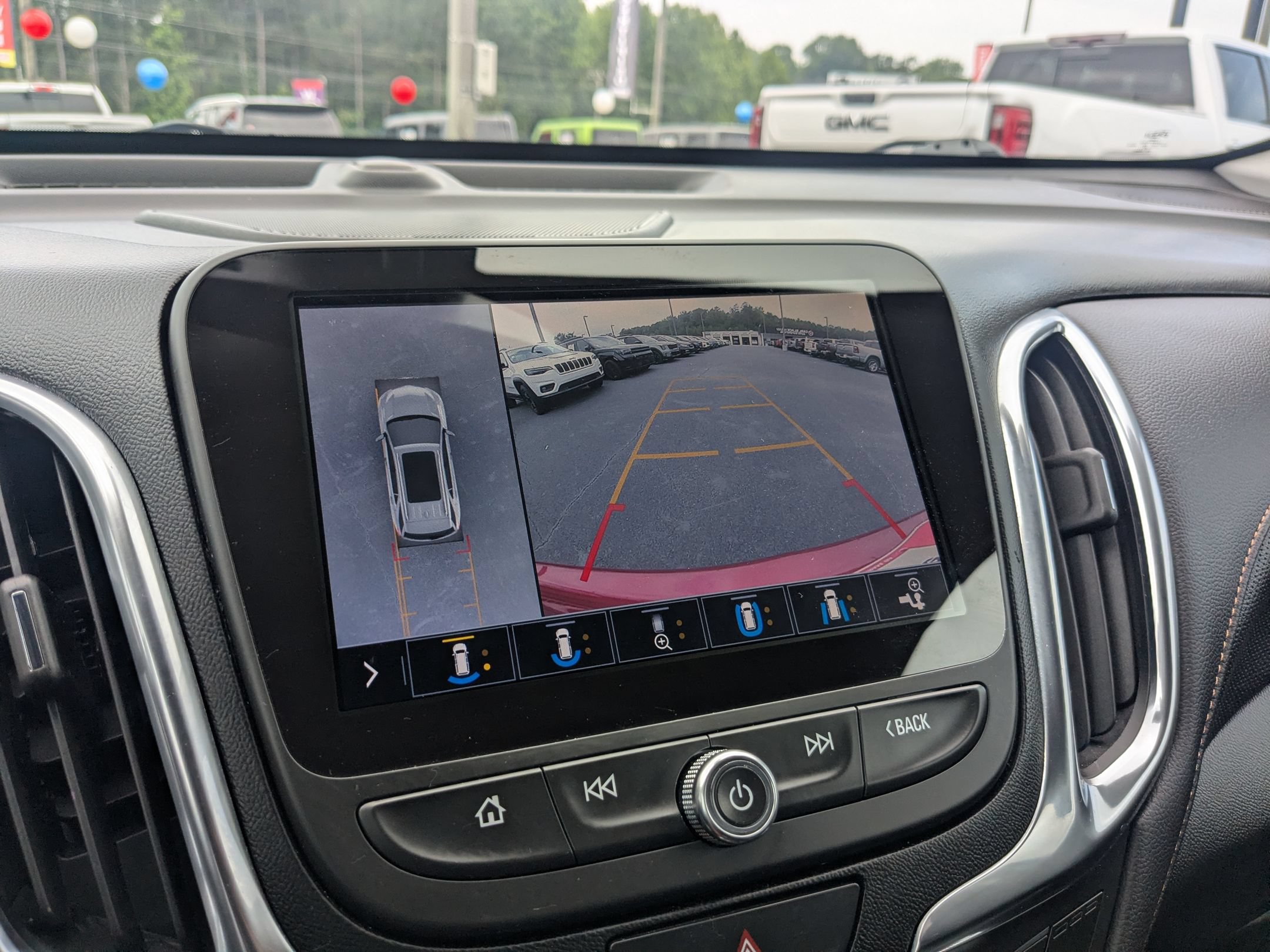 Used 2021 Chevrolet Equinox Premier FWD image 18