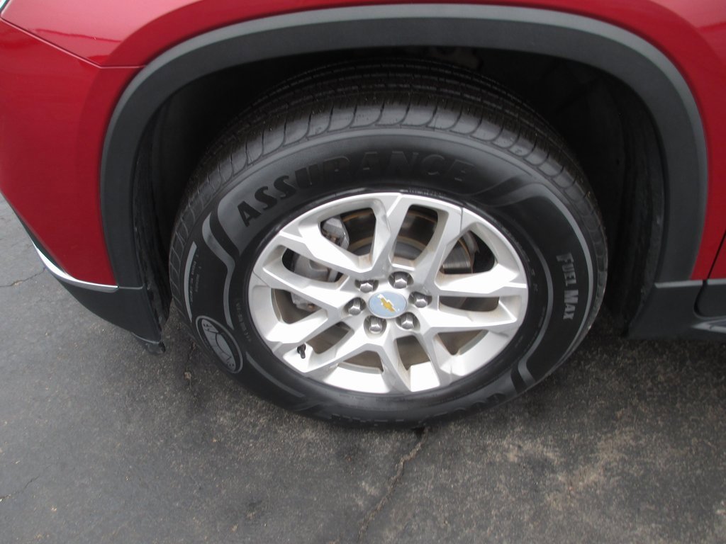Used 2020 Chevrolet Traverse LT image 14