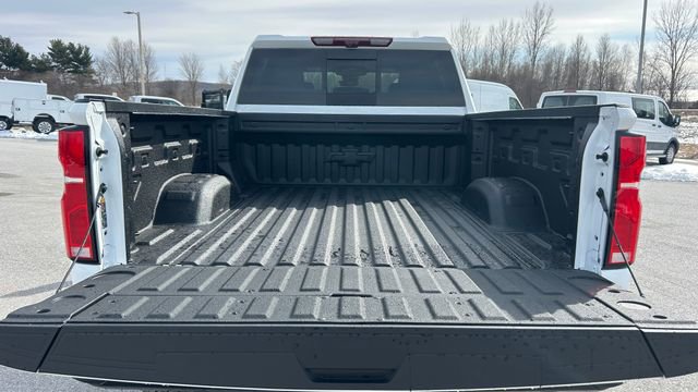 New 2026 Chevrolet Silverado 2500 ZR2 image 11