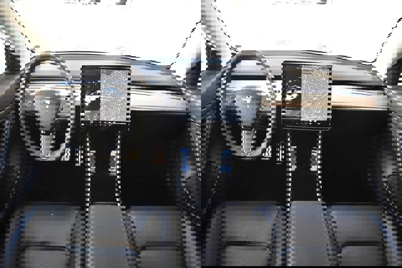 Used 2023 Tesla Model 3 Standard Range image 23