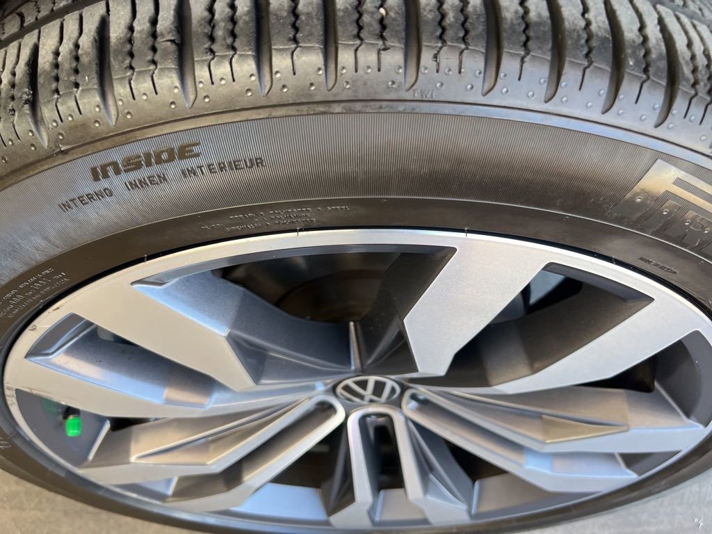 Certified 2022 Volkswagen Atlas SEL Premium image 39