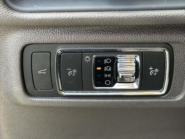 Used 2022 Lincoln Corsair AWD w/ Equipment Group 101A image 21