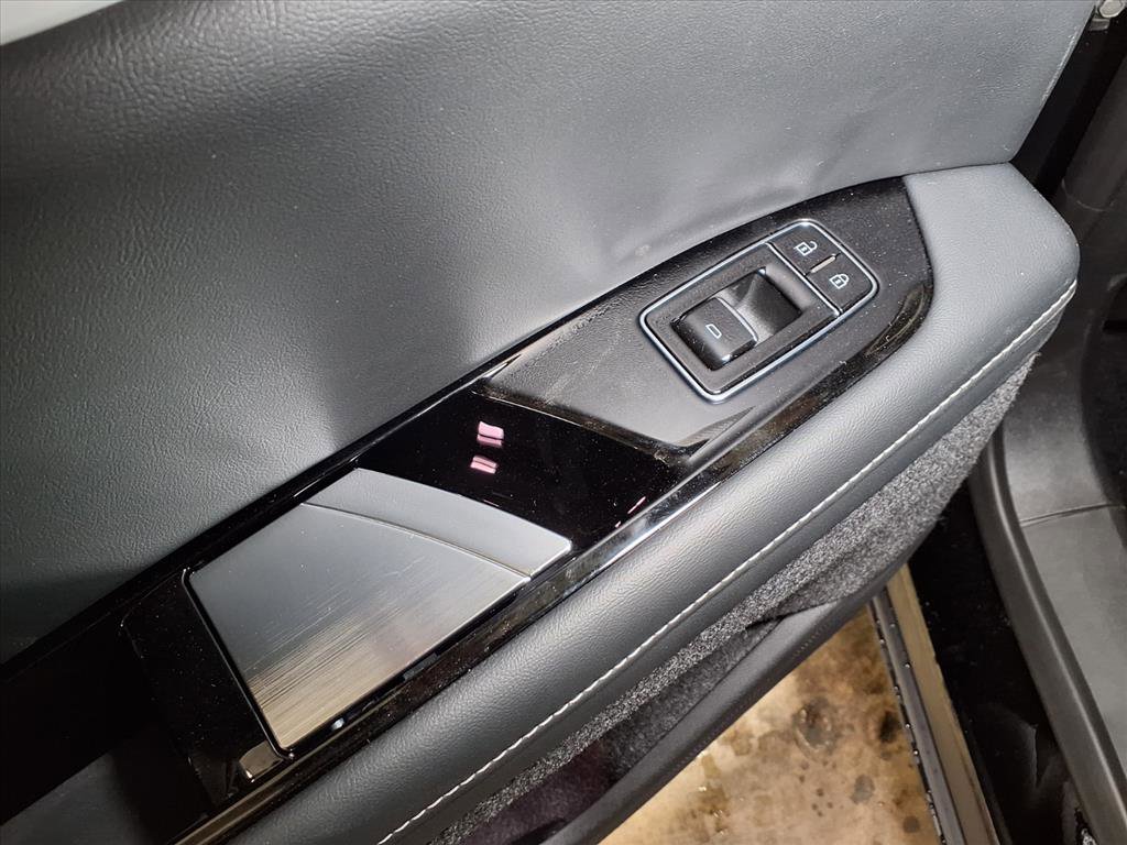 New 2026 Cadillac Optiq Sport 1 image 13