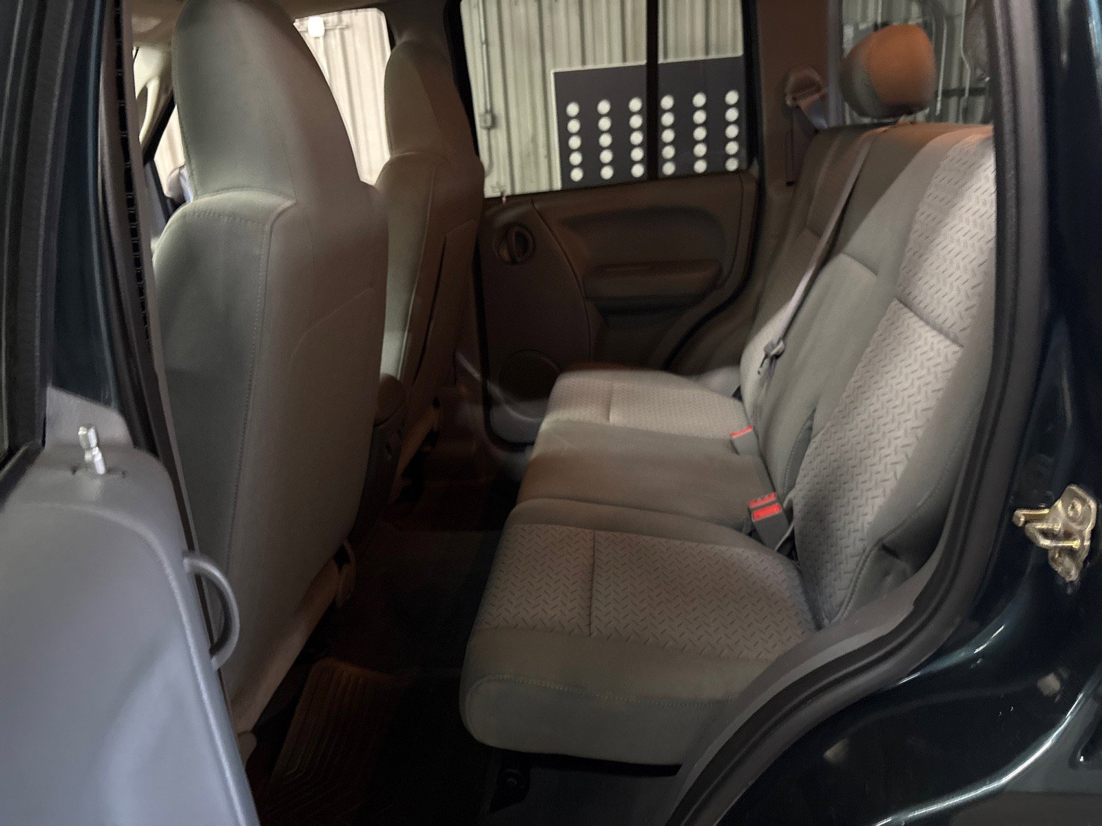 Used 2005 Jeep Liberty Renegade image 3