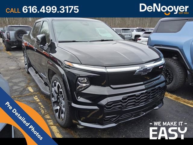 Used 2024 Chevrolet Silverado EV RST image 2