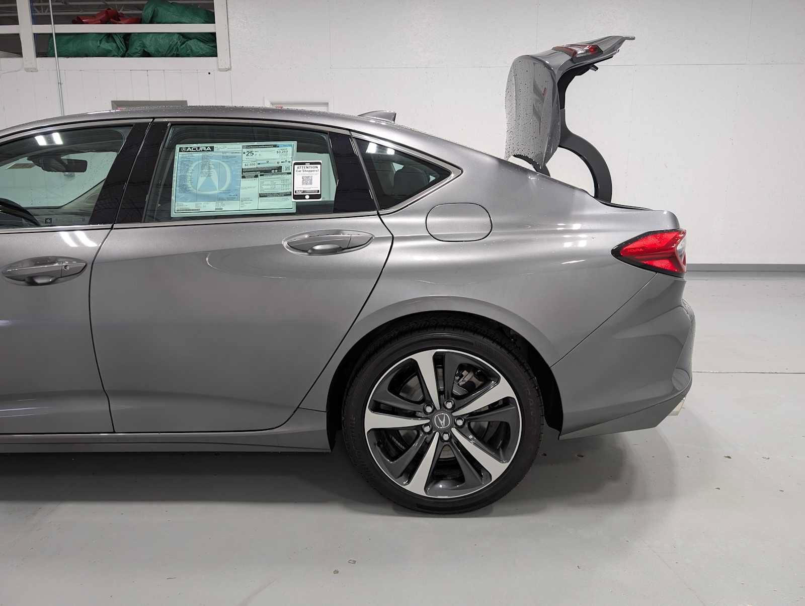 Used 2025 Acura TLX w/ Technology Package FWD image 9