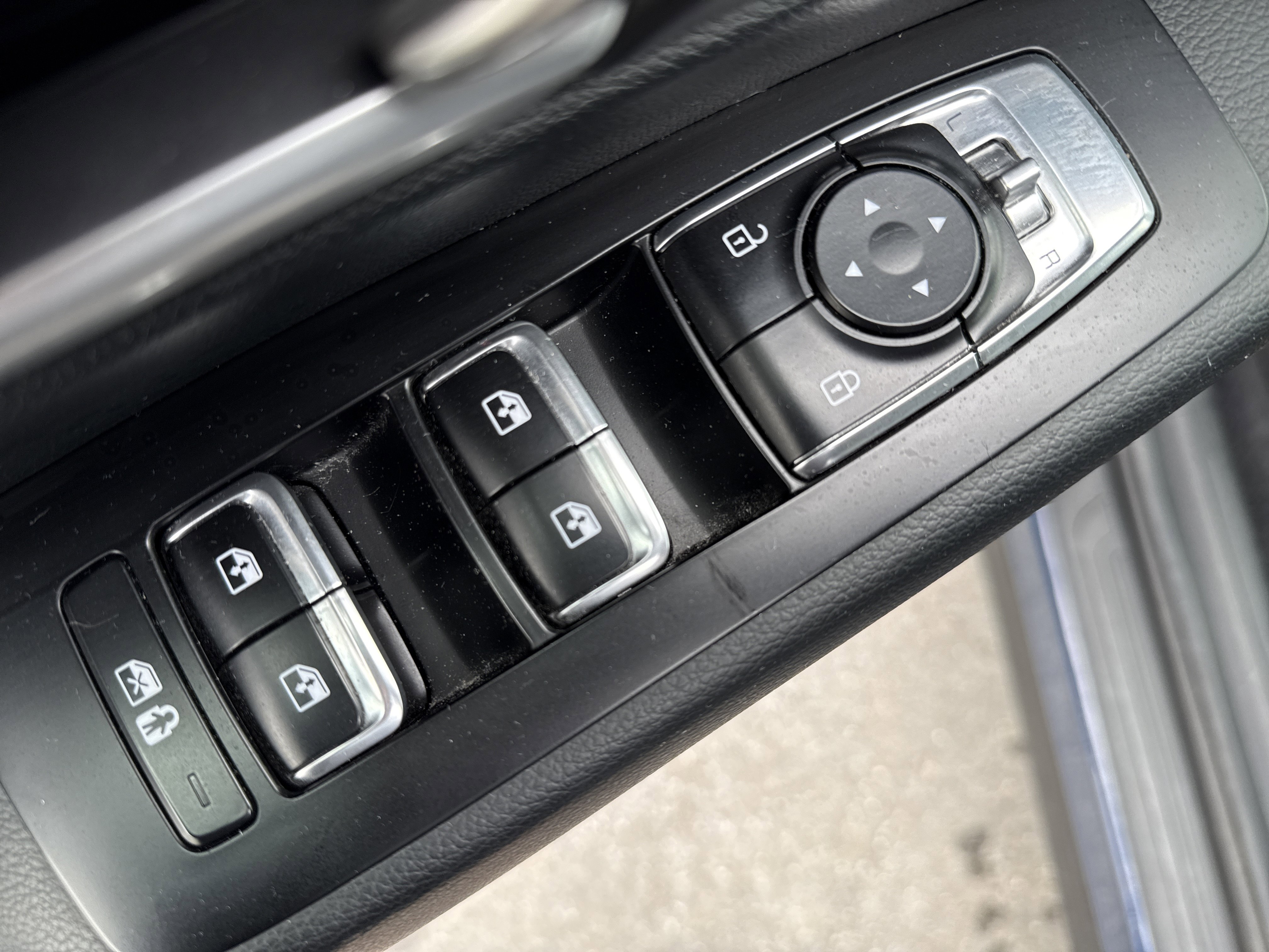 Used 2024 Kia Telluride S w/ S Sunroof Package image 17