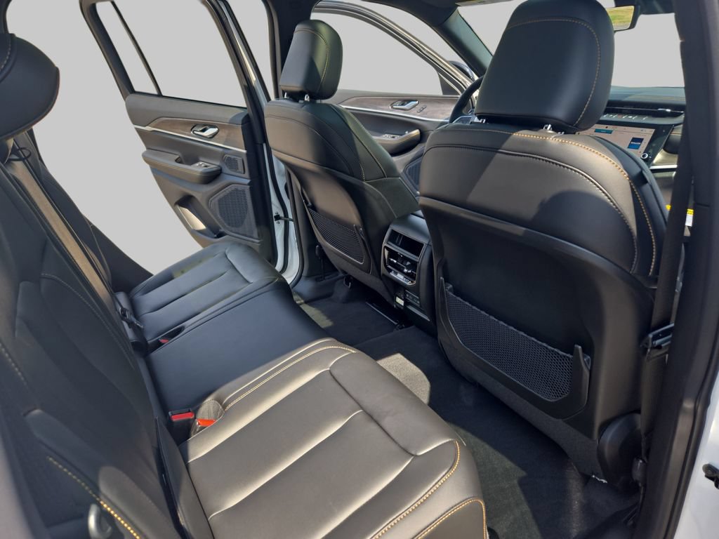New 2026 Jeep Grand Cherokee Limited AWD/4WD image 12