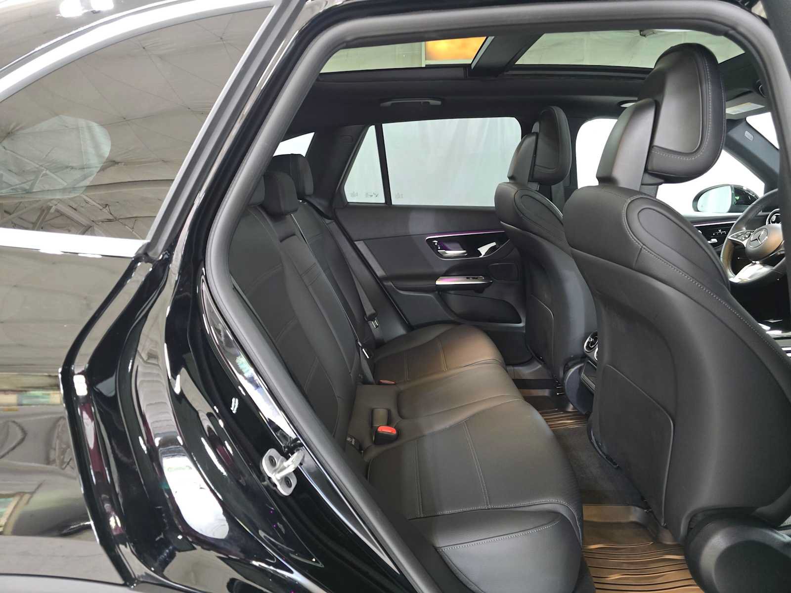 Used 2026 Mercedes-Benz GLC 300 4MATIC image 13