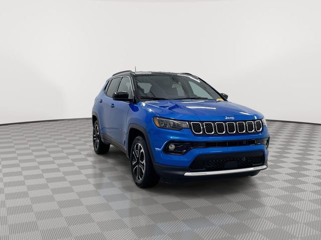 Used 2024 Jeep Compass Limited image 2