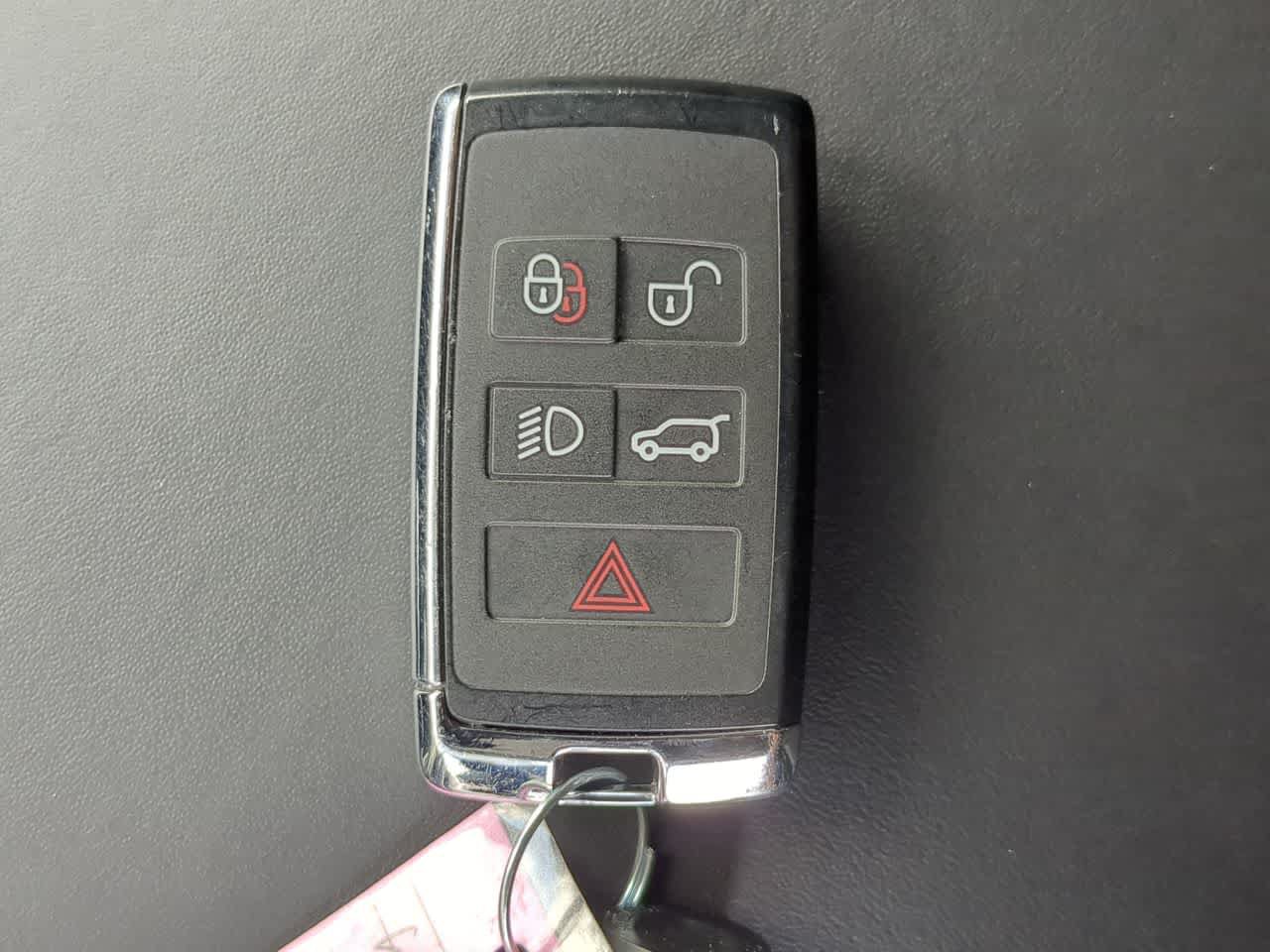 Certified 2025 Land Rover Range Rover Sport SE AWD/4WD image 37