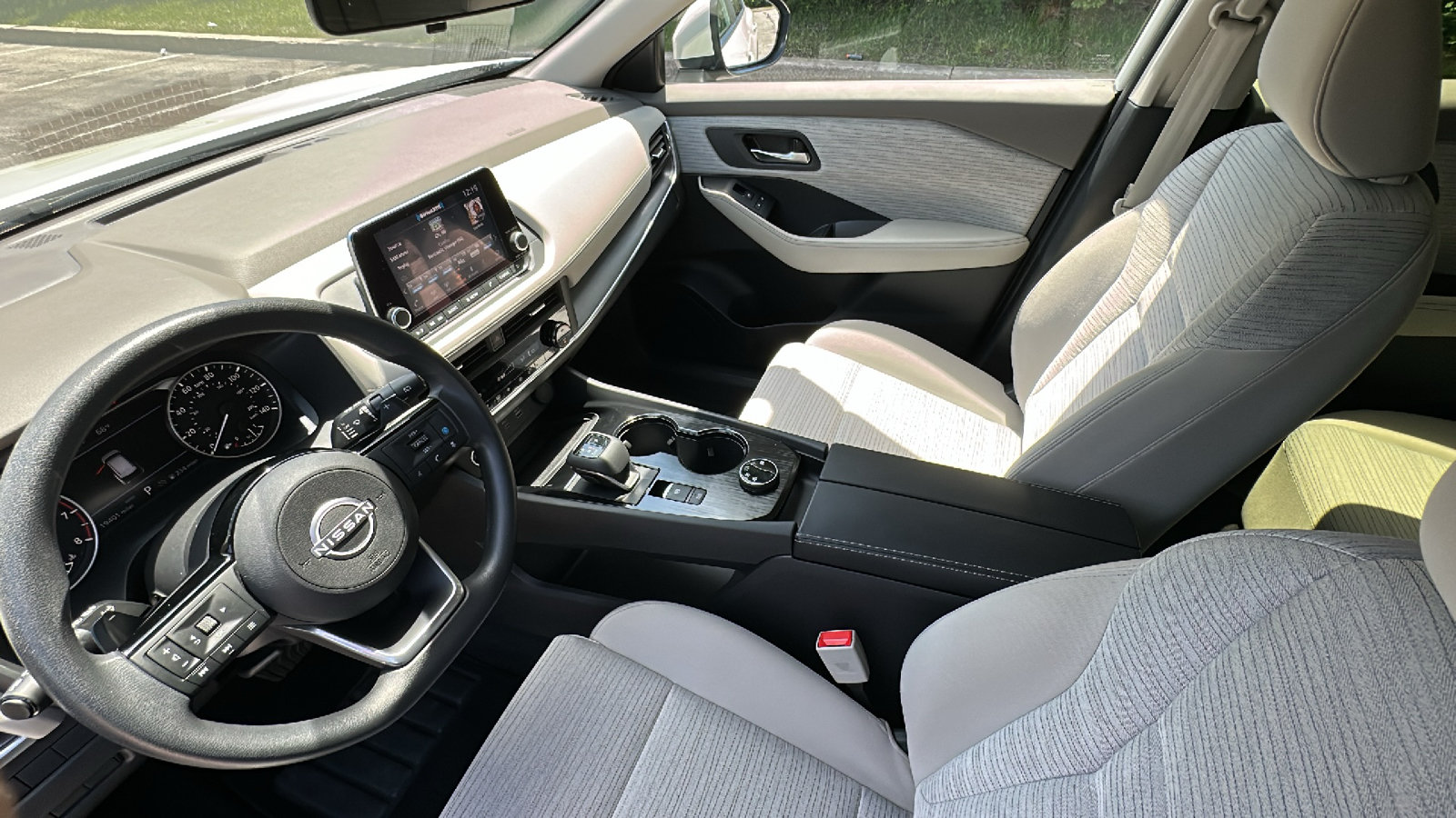 Used 2023 Nissan Rogue SV AWD/4WD image 20