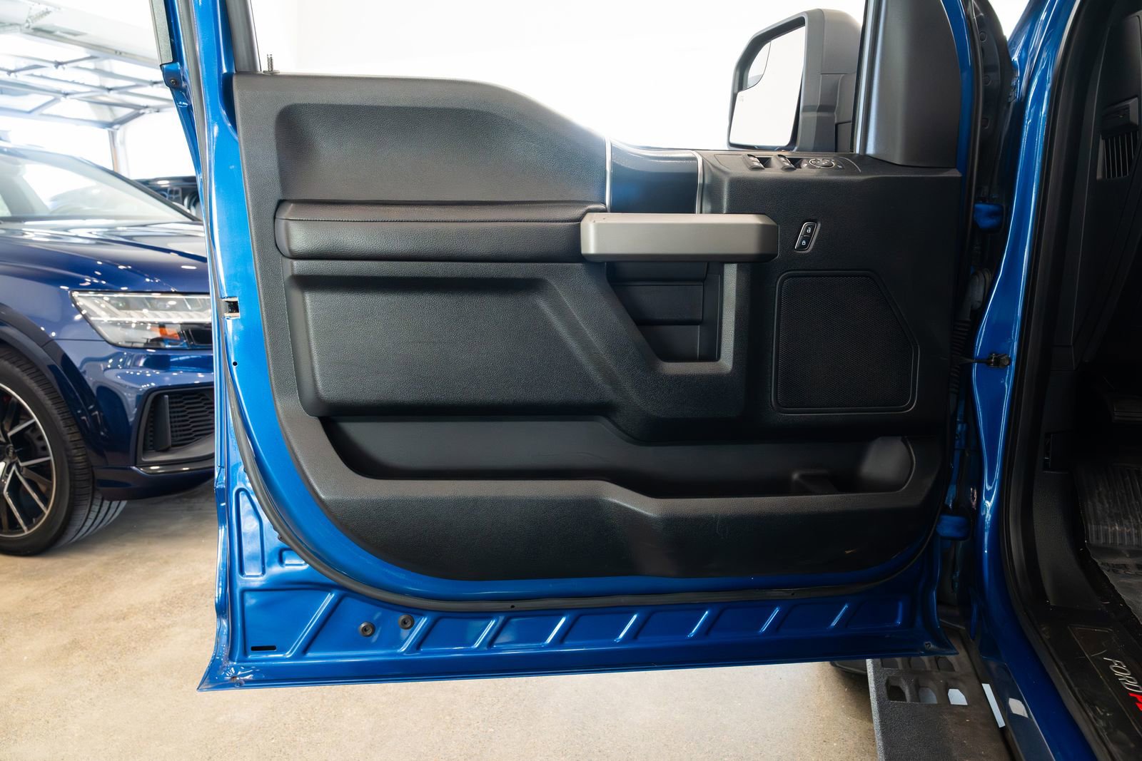Used 2018 Ford F150 Raptor AWD/4WD image 15