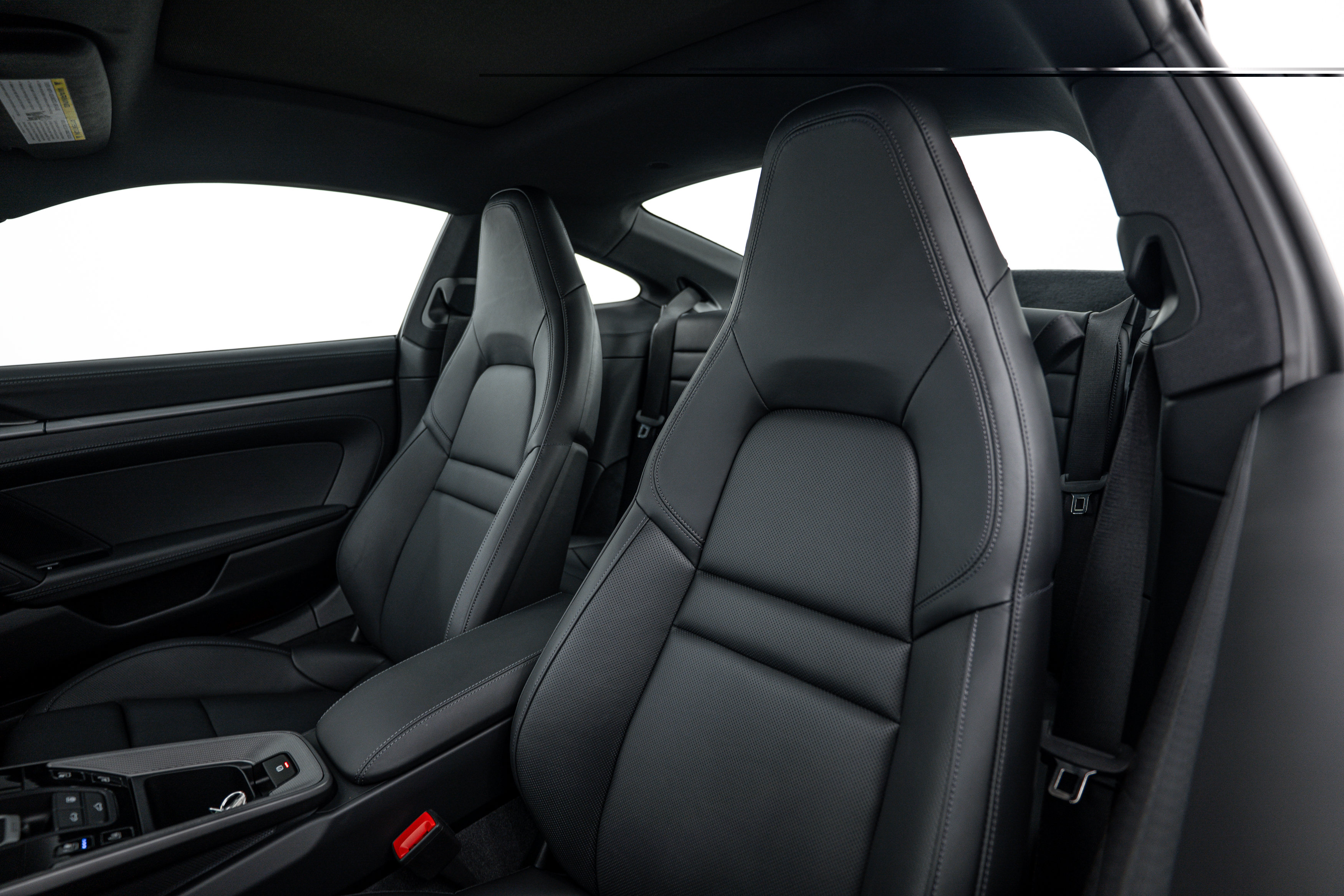 Certified 2025 Porsche 911 Carrera RWD image 23