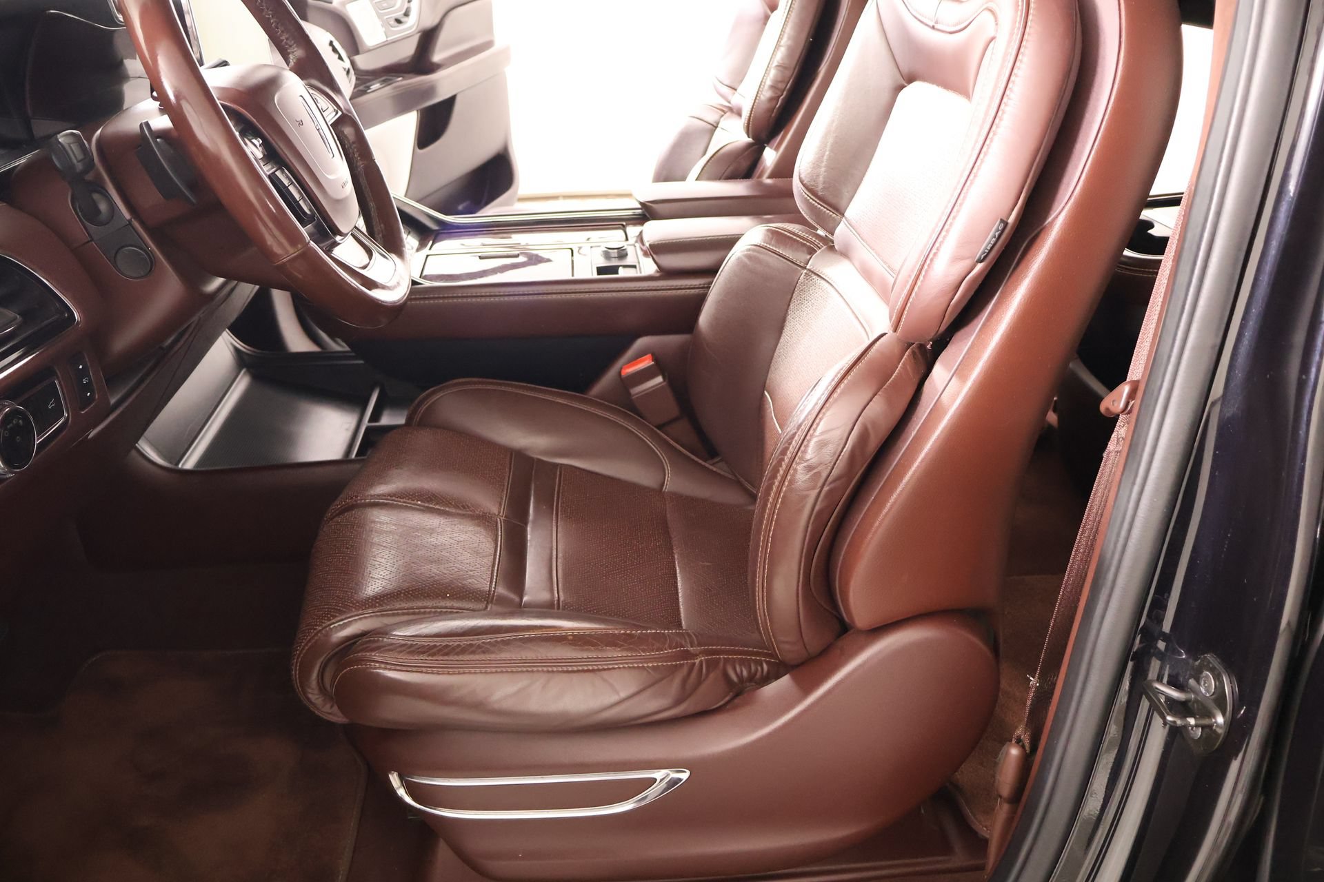 Used 2020 Lincoln Navigator L Black Label AWD/4WD image 12